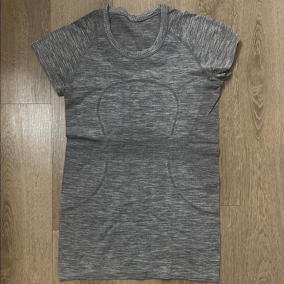 Lululemon Swifty Tech Short Sleeve Hip Length - Picture 1 of 3